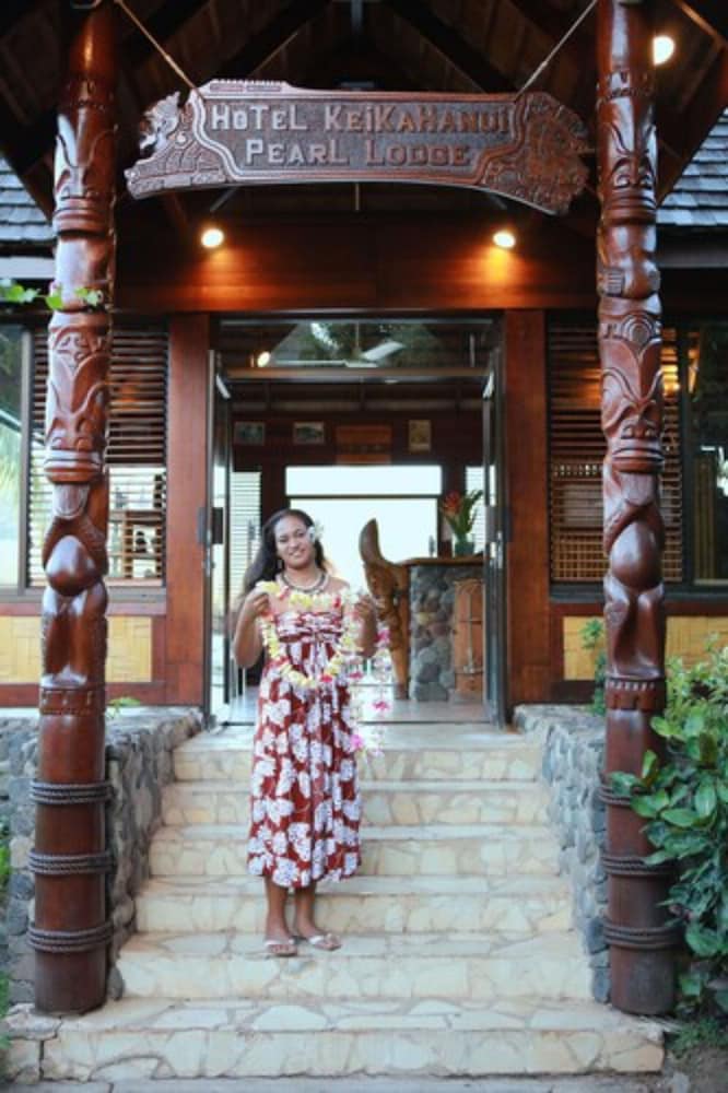 NUKU HIVA KEIKAHANUI PEARL LODGE 10/56