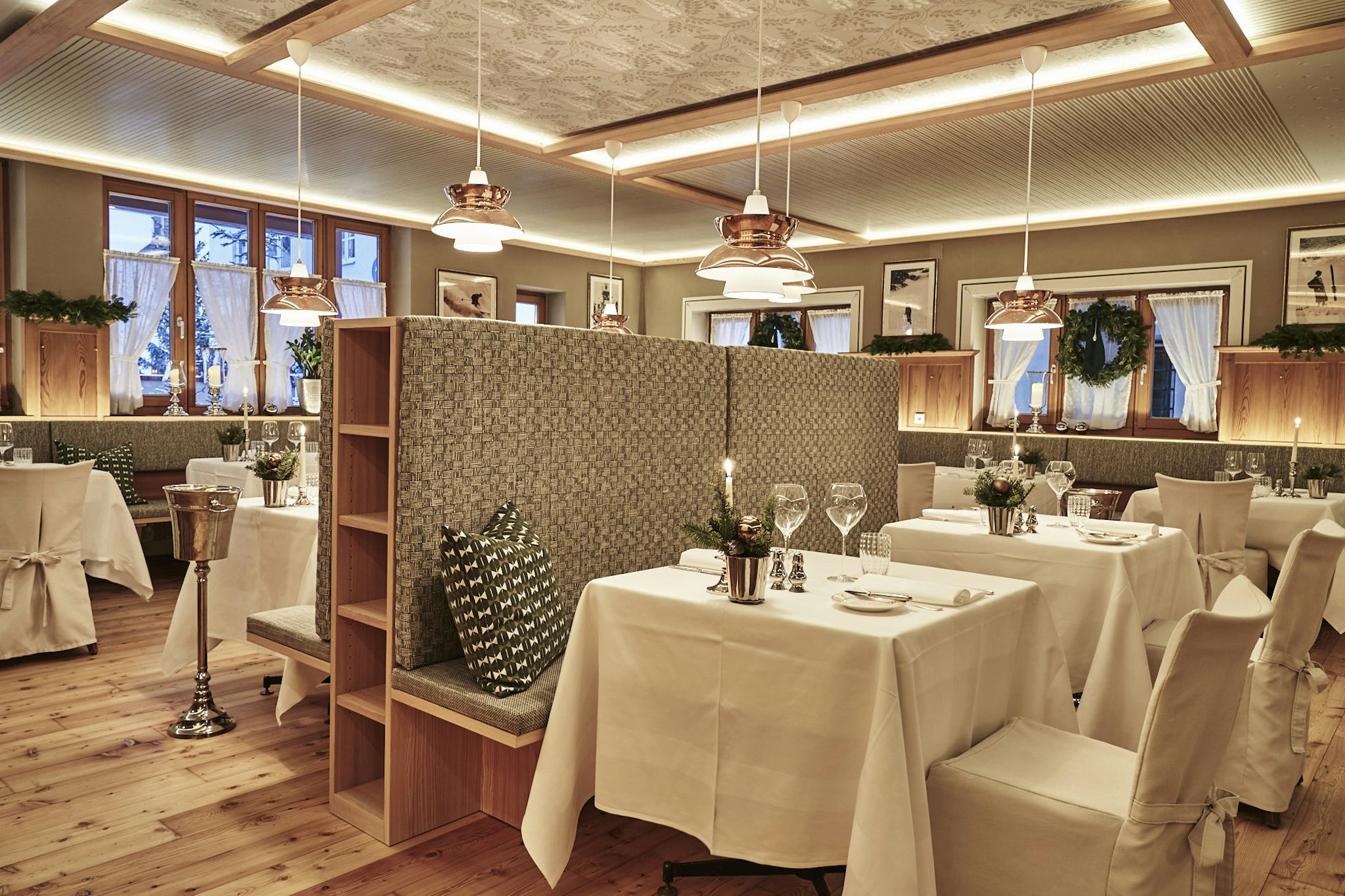 GOLDENE ROSE KARTHAUS 28/50