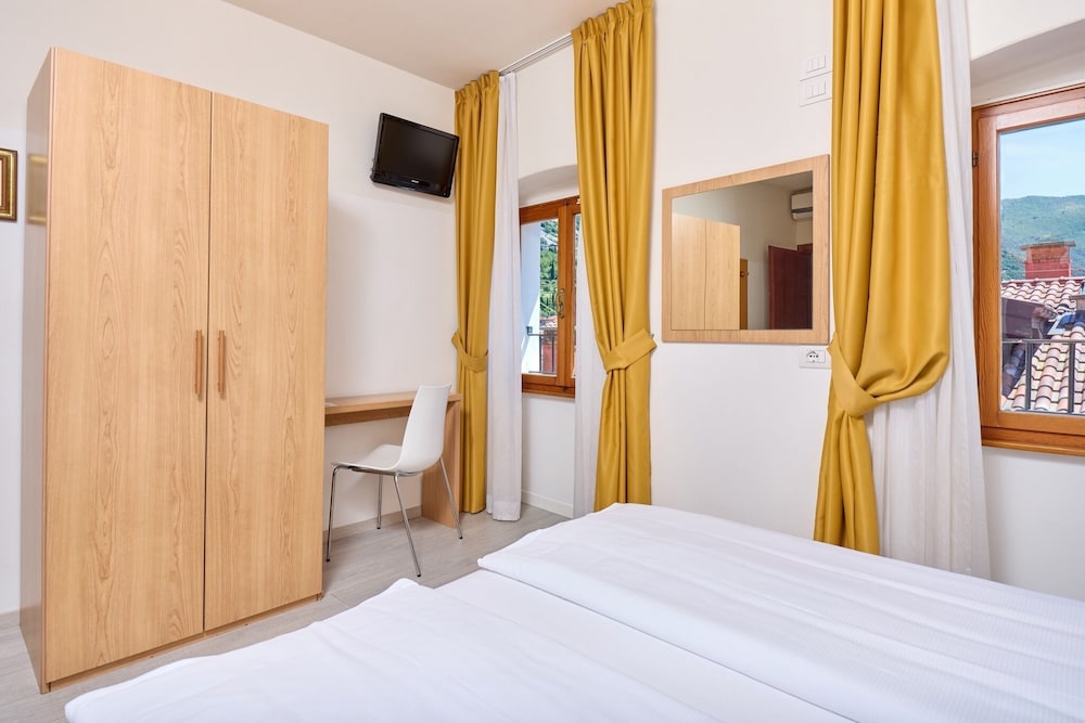 Hotel Geier 15/48