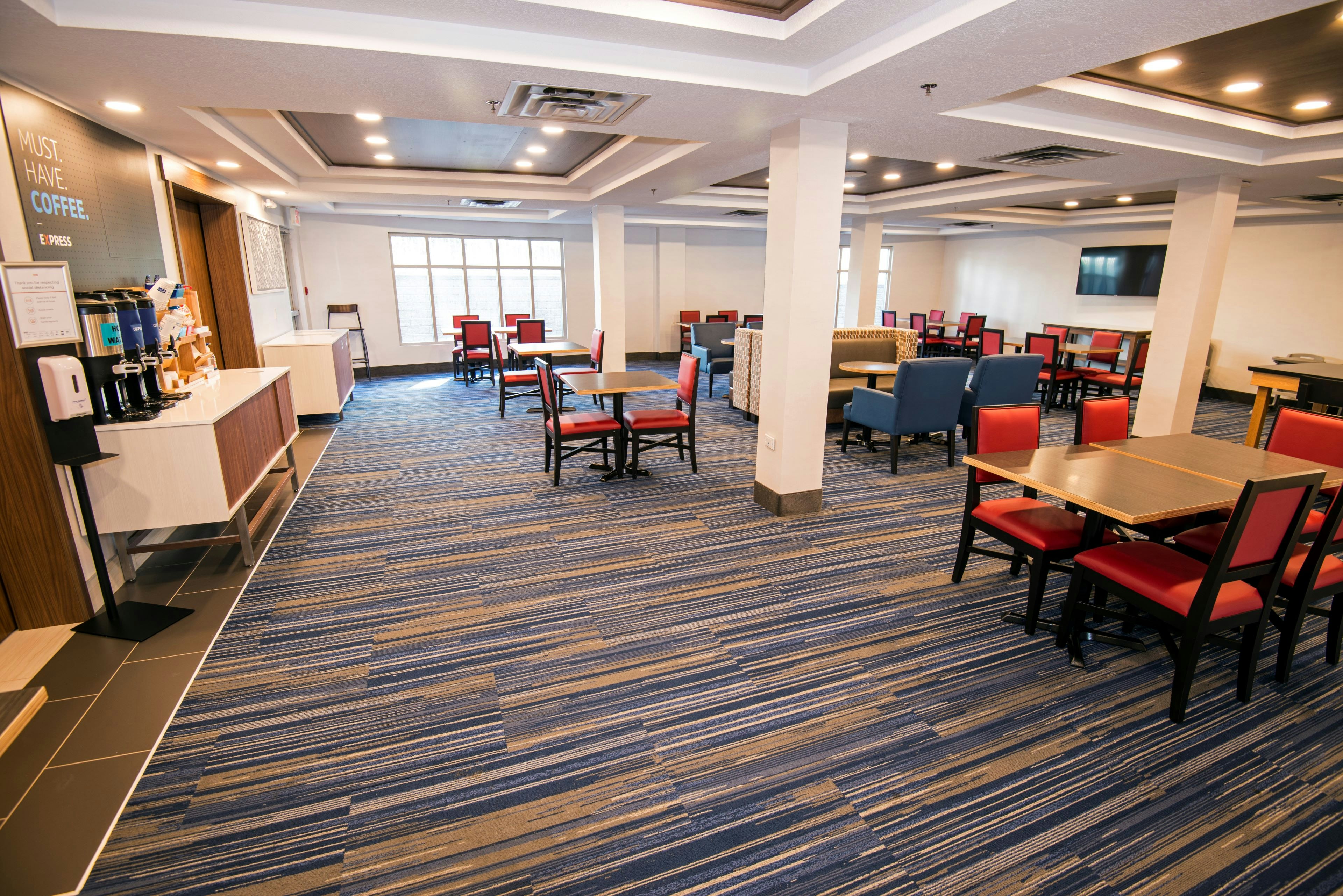 Holiday Inn Express Hotel Suites Hinton 40/57