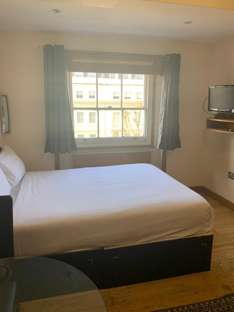 LONDON PLAZA SERVICED APARTMENTS 16/52