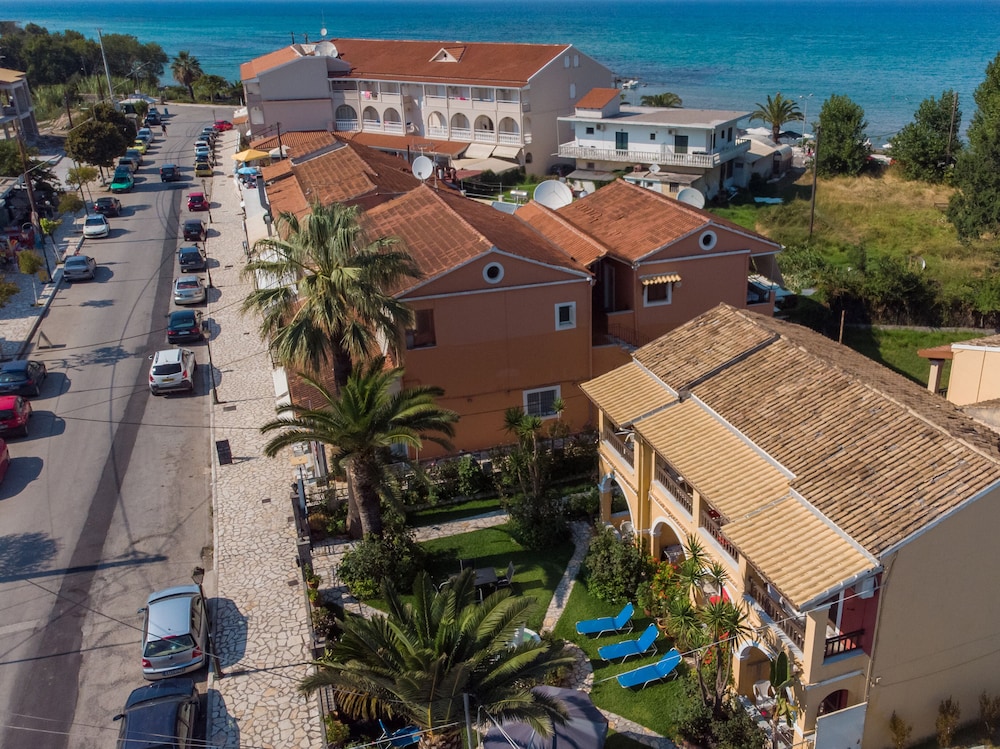 VILLA ELENI 6/44