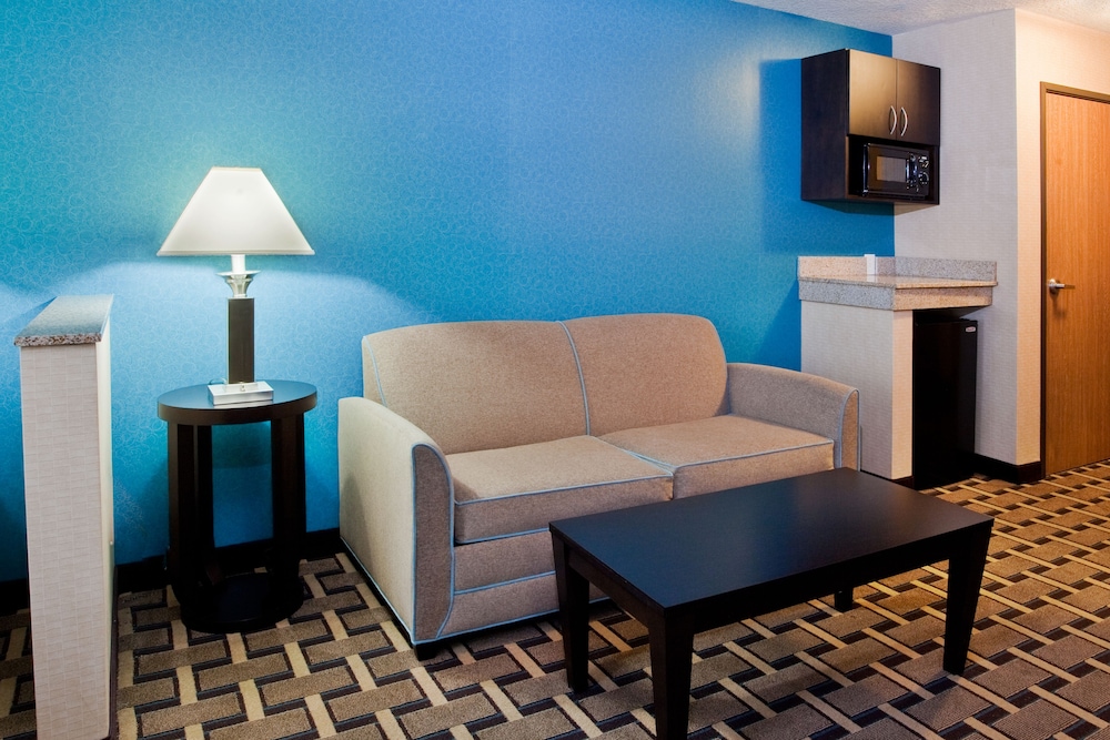 Holiday Inn Express Suites Buford Ne Lake Lanier Area 37/75