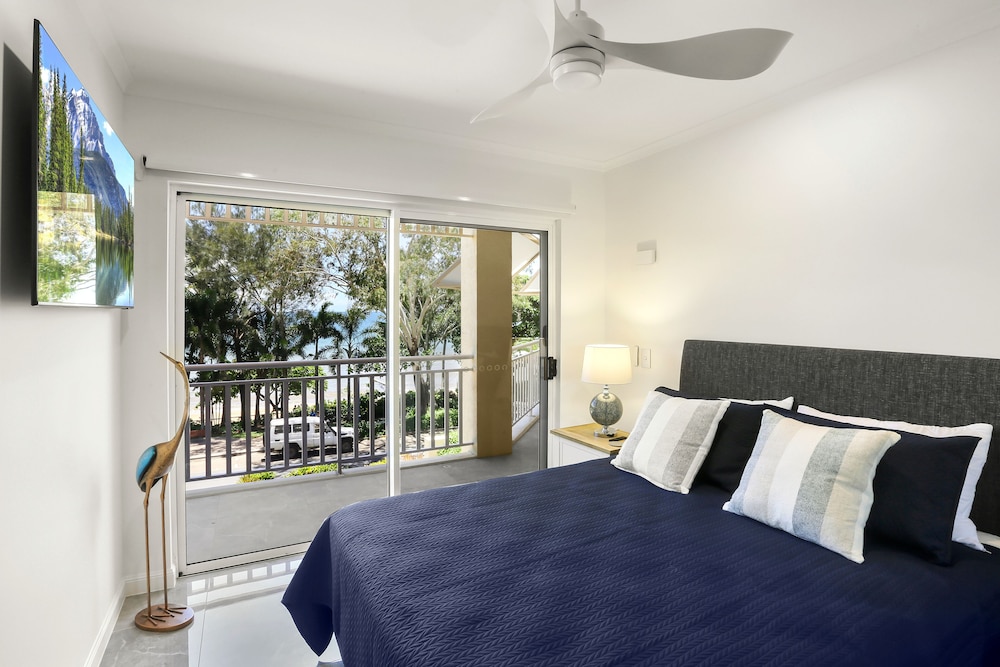 2 Bedrooms, Deluxe, Apartment, King and Queen Bed, Beach Front