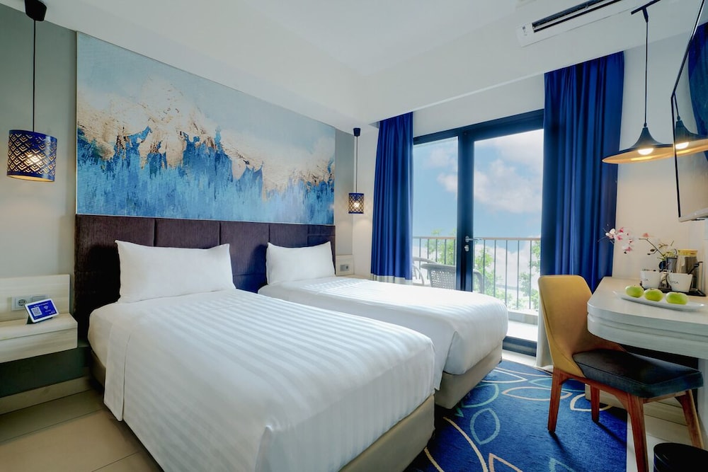 Aston Anyer Beach Hotel 13/50