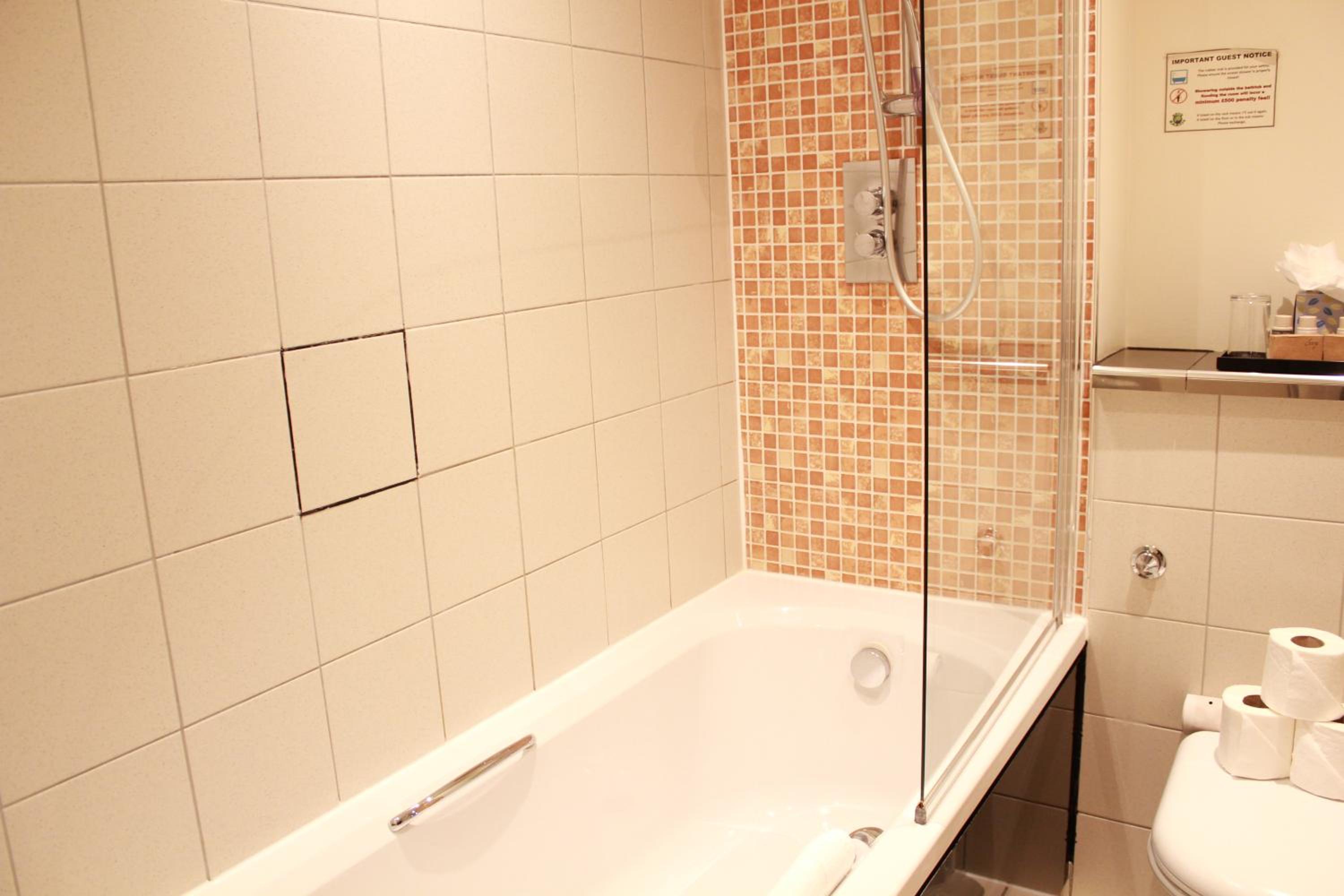 3 Bedrooms, Apartment, 2 Double and Twin Beds