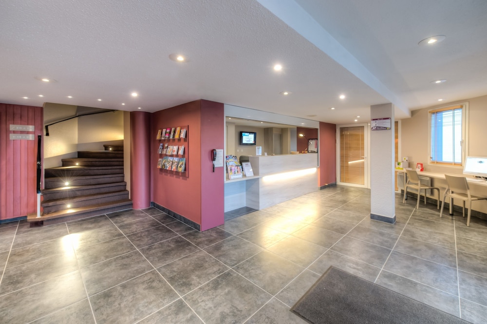 Lobby at Hotel Astrea, VARENNES VAUZELLES