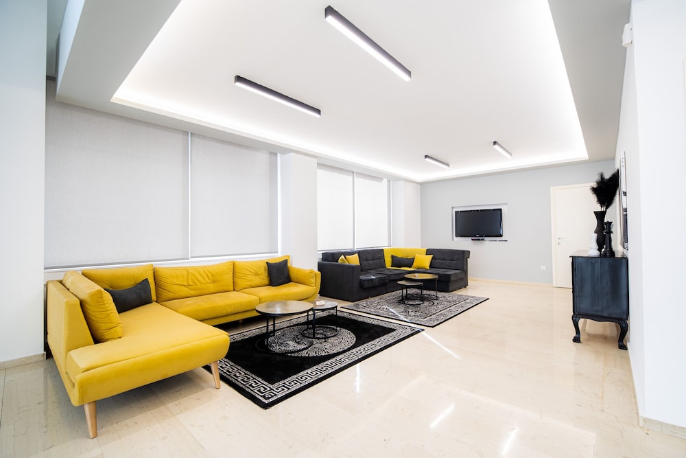 Philippos Hotel 41/63