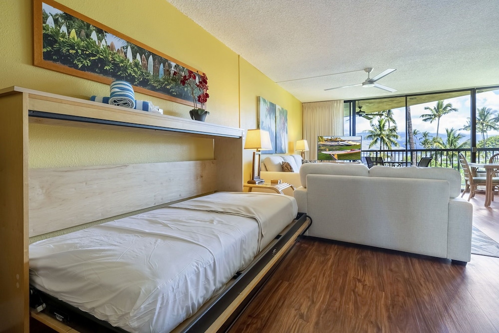 2 BEDROOMS, CONDO, PREMIUM, OCEAN FRONT
