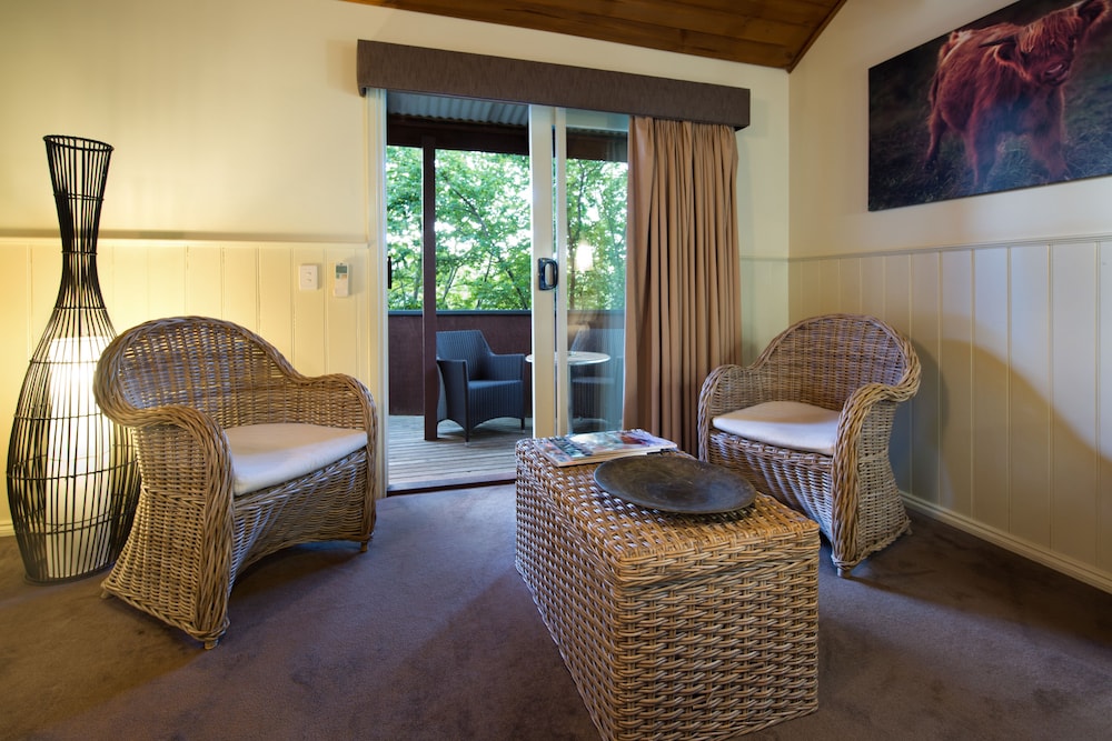 Mineral Springs Hotel 17/50