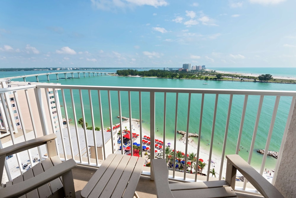 Hampton Inn and Suites by Hilton Clearwater Beach 63/83