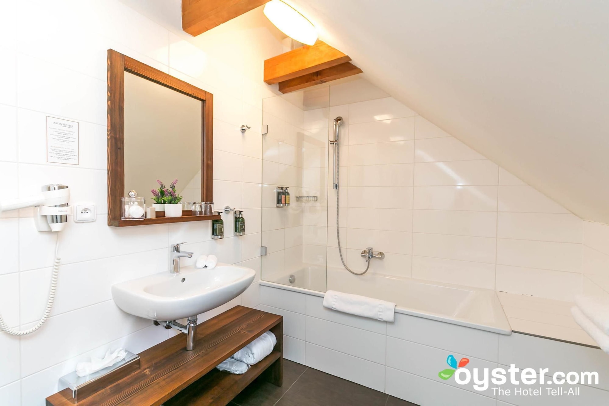 جناح جونيور بسريرين منفصلين بغرفة نوم واحدة، Hotel Golden Key Prague 9/10