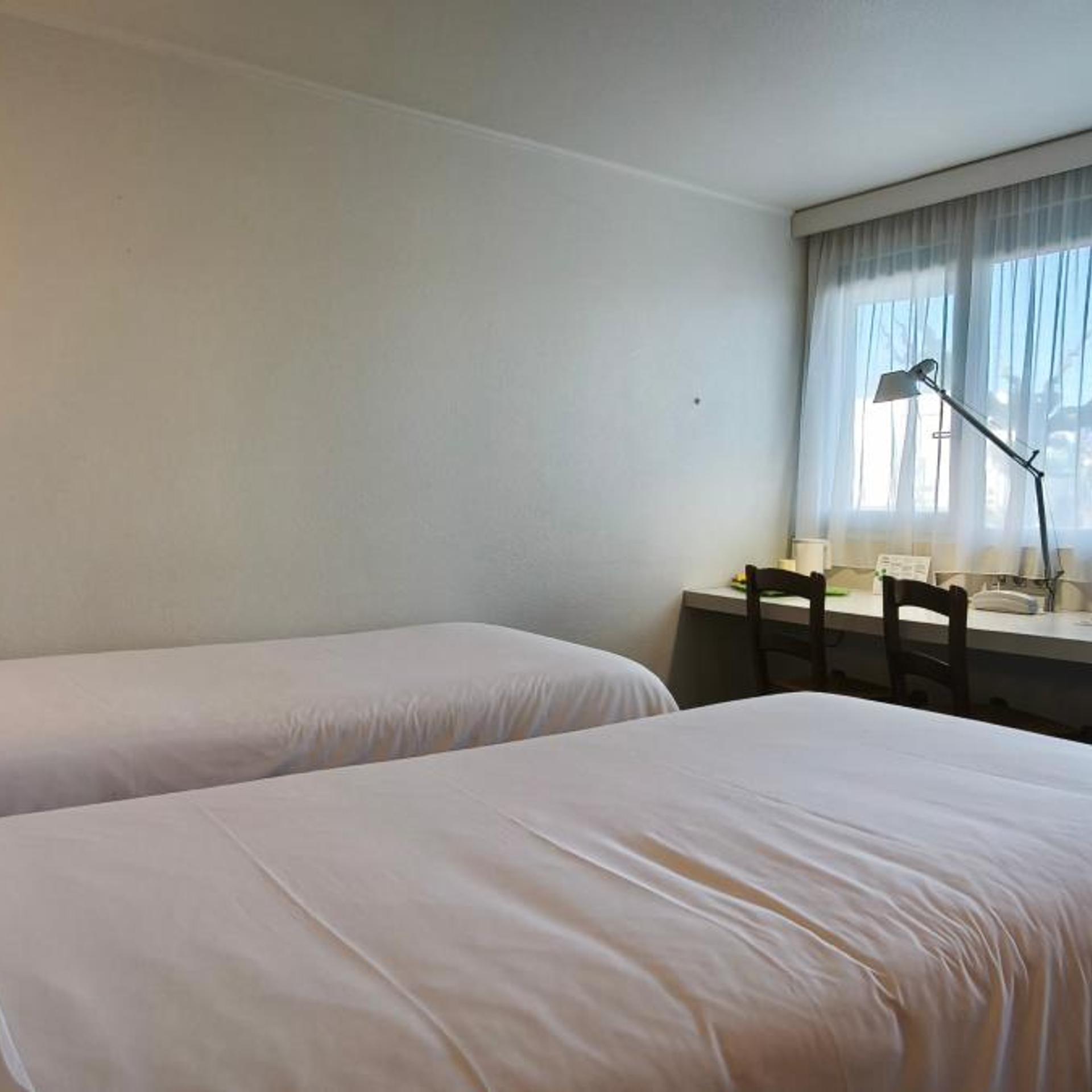 Next Generation, Twin Beds
