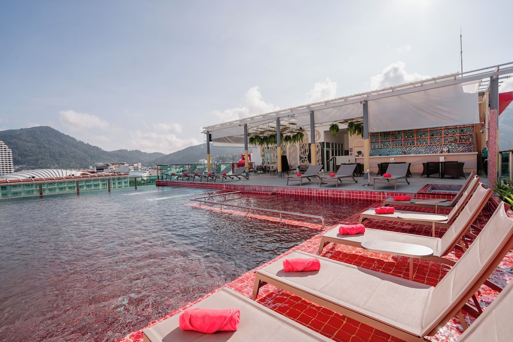 Sleep With Me Design Hotel at Patong 52/58