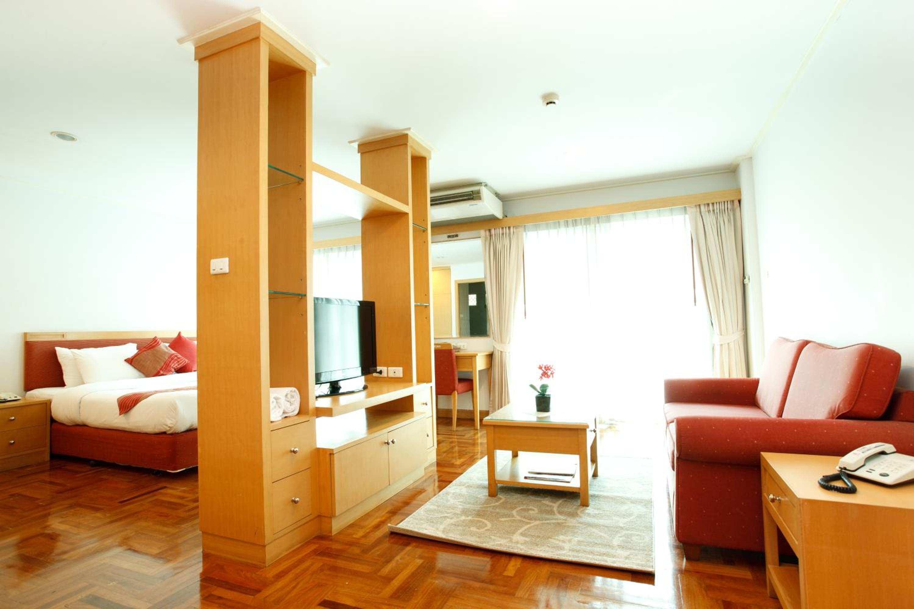 Renovated, Premium, Studio
