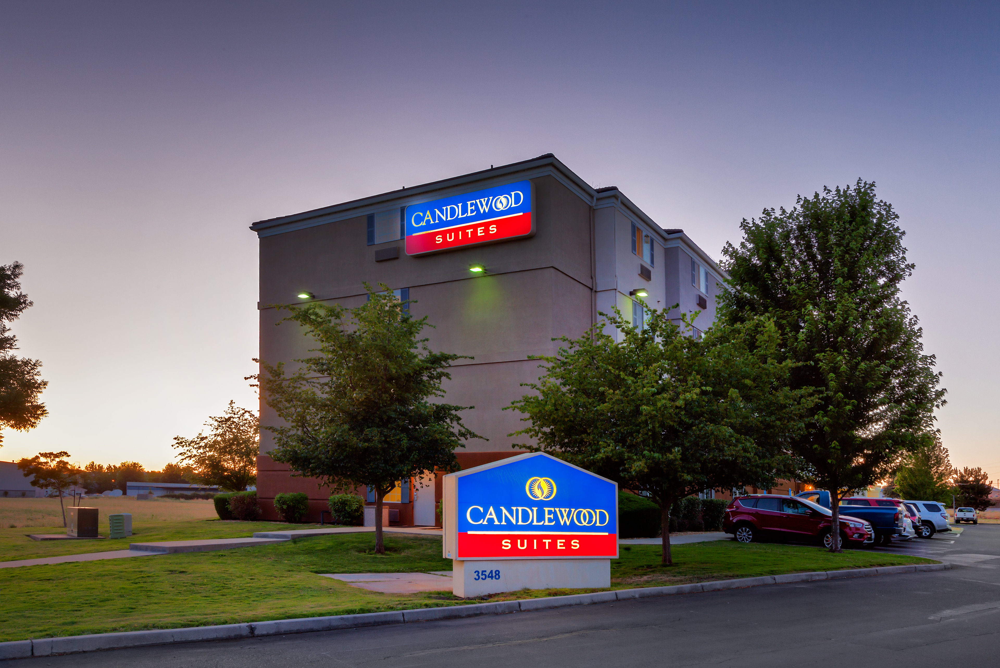 Candlewood Suites Medford 6/52