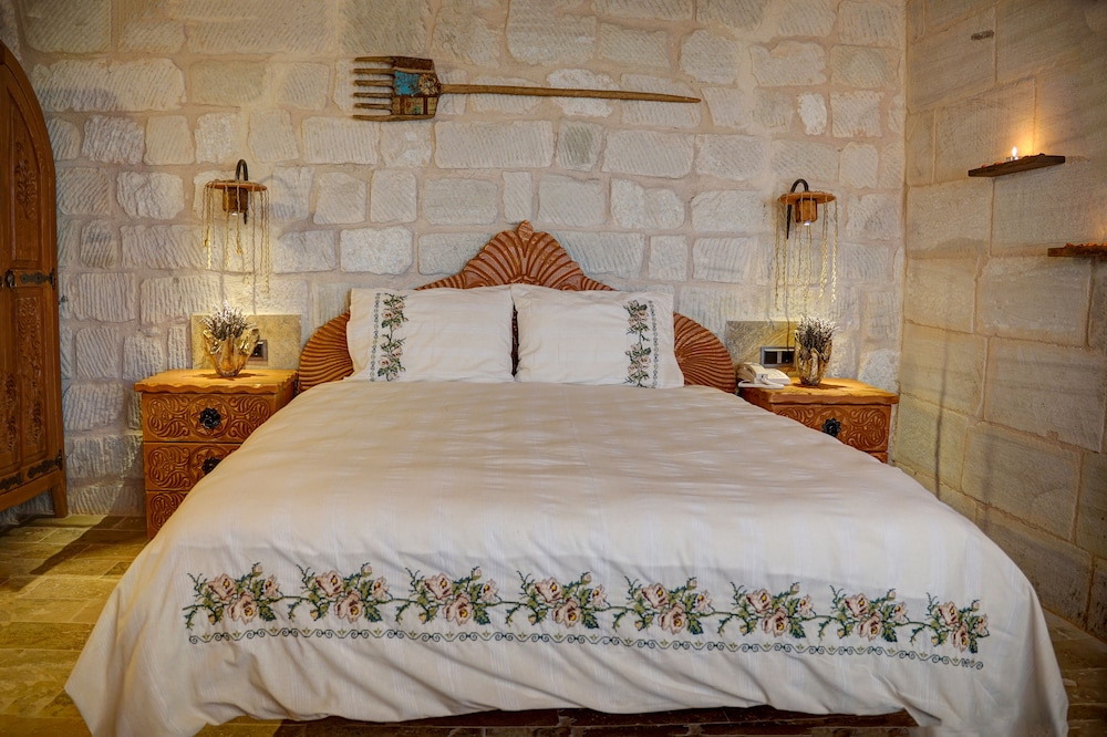 Nari Ask Cave Hotel 8/50
