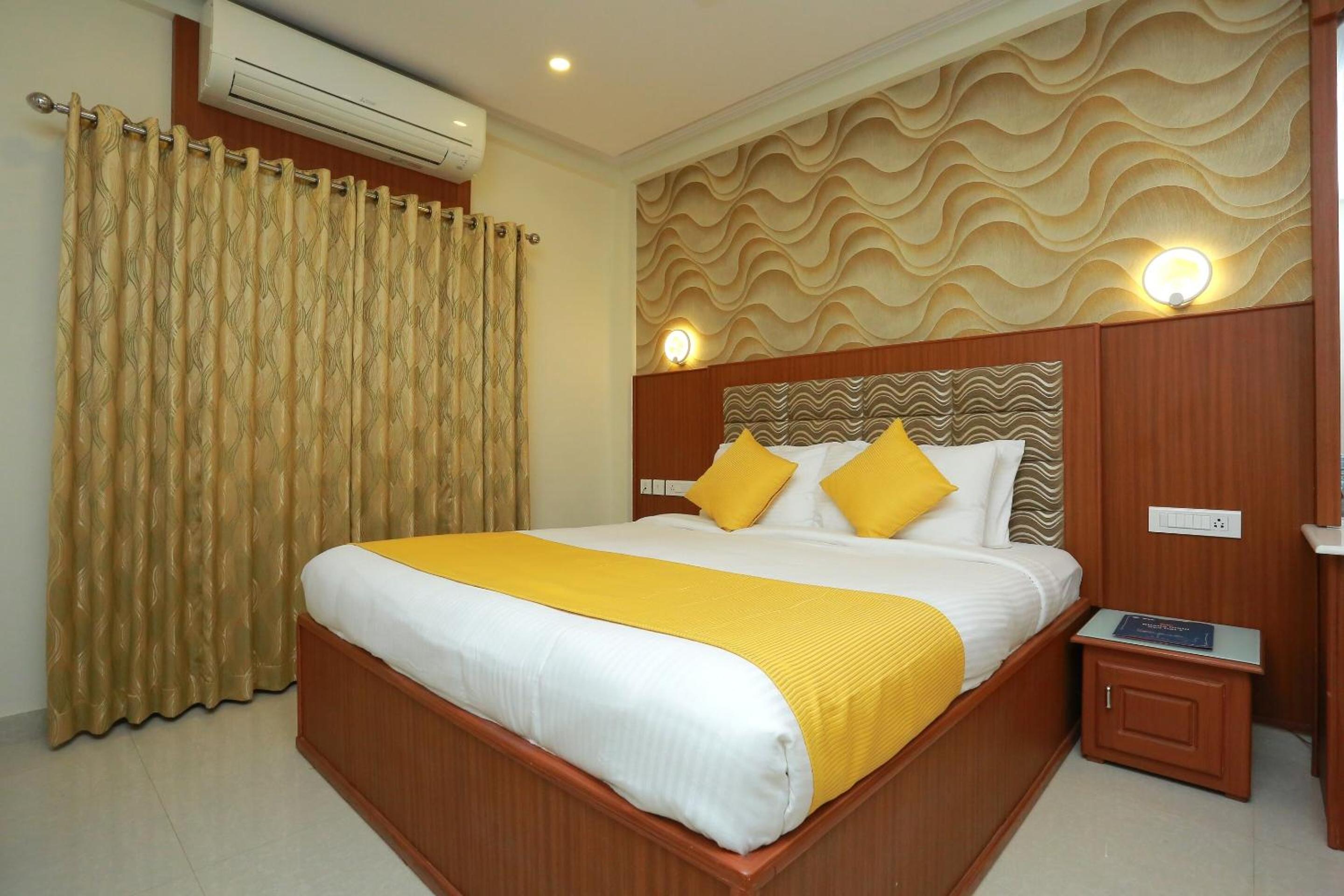 Capital O 14702 Kovilakam Residency 9/30