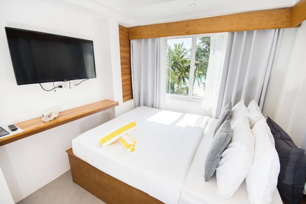 DELUXE, SEA VIEW
