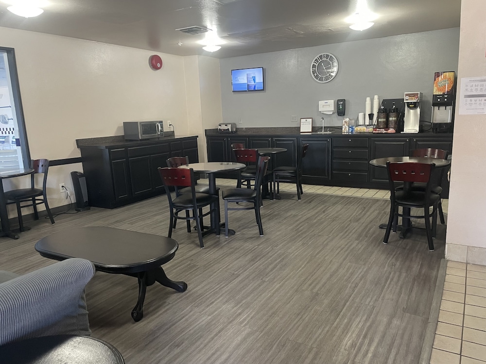 Super 8 By Wyndham Fernley 19/25