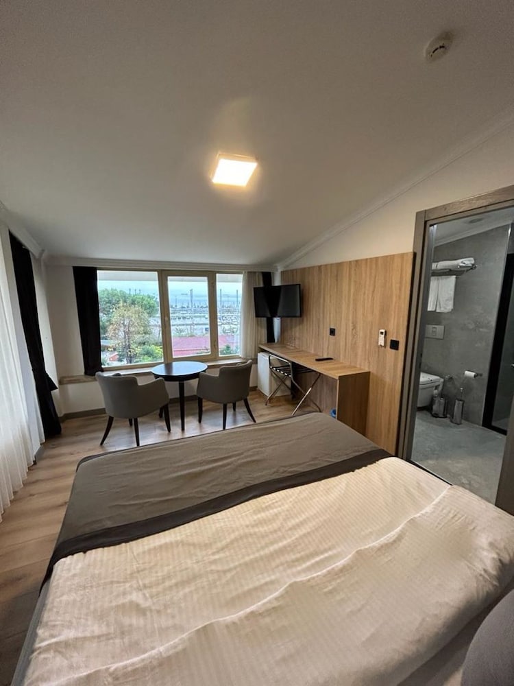 Pendik Marine Hotel 10/23
