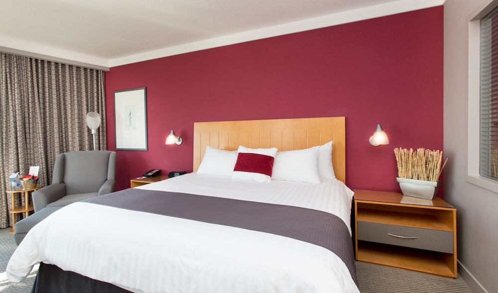 Brookstreet Hotel 20/64