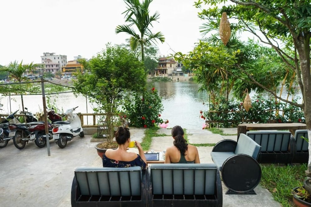 Hue Riverside Villa 39/50