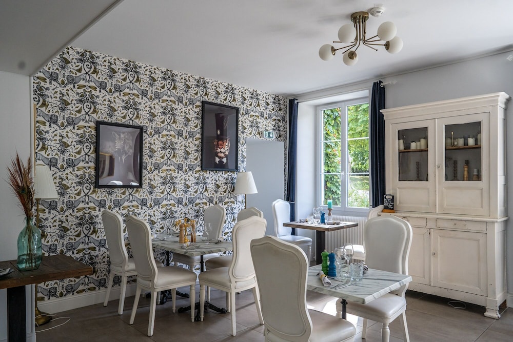 Chateau des Ayes 25/50