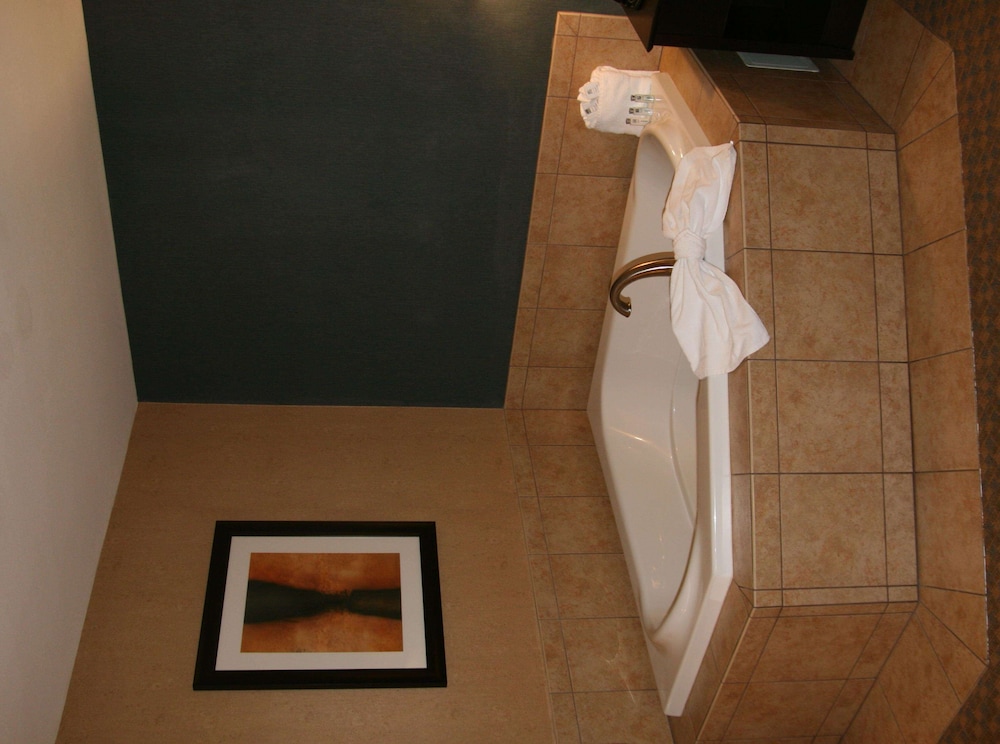 Hampton Inn And Suites Barstow 11/43