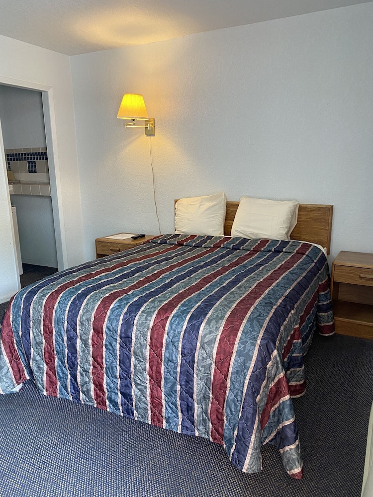 Regency Inn Comanche 13/36