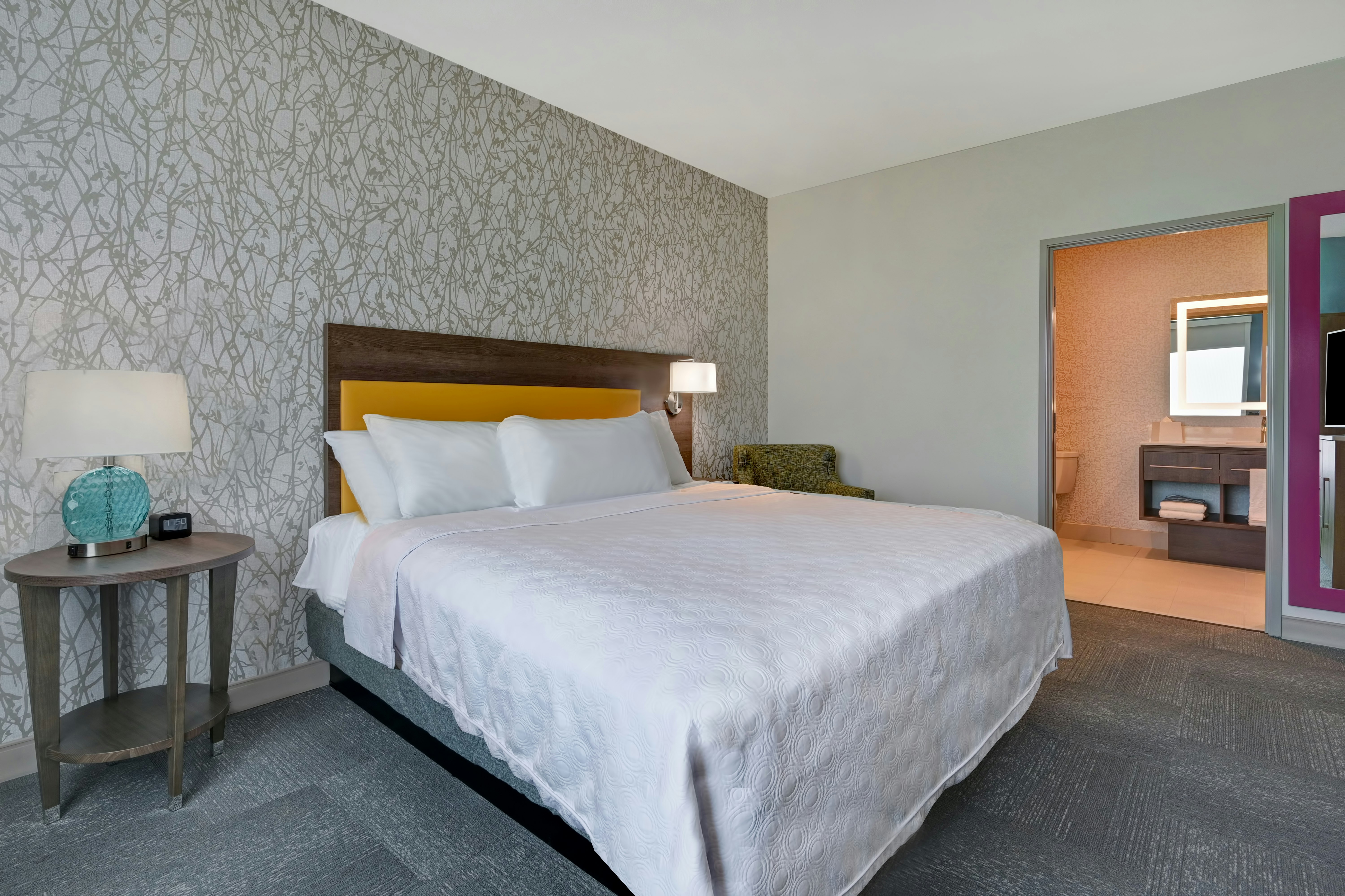 1 BEDROOM, SUITE, KING BED