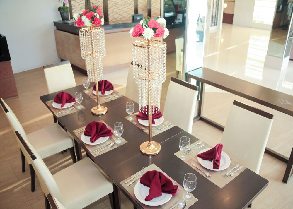 Casablanca Suites Near Airport 45/59