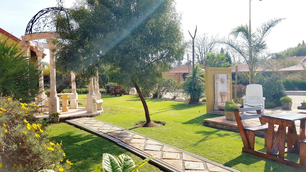 Acre Of Africa Guest Venue 44/50