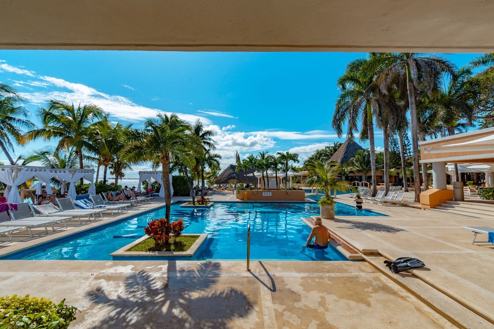 OMNI PUERTO AVENTURAS BEACH RESORT 40/53