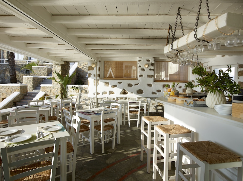 Kallos of Mykonos 40/50