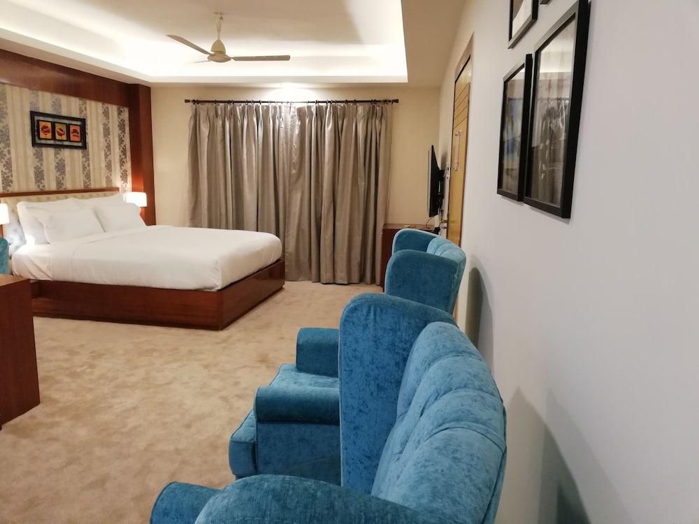 Hotel Emirates 15/38