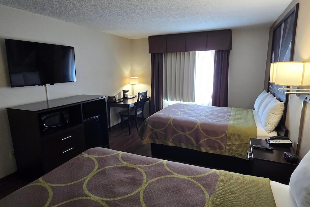 Super 8 By Wyndham Rogers Minnesota 24/42