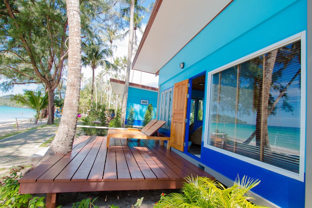 Sea Far Resort 13/72