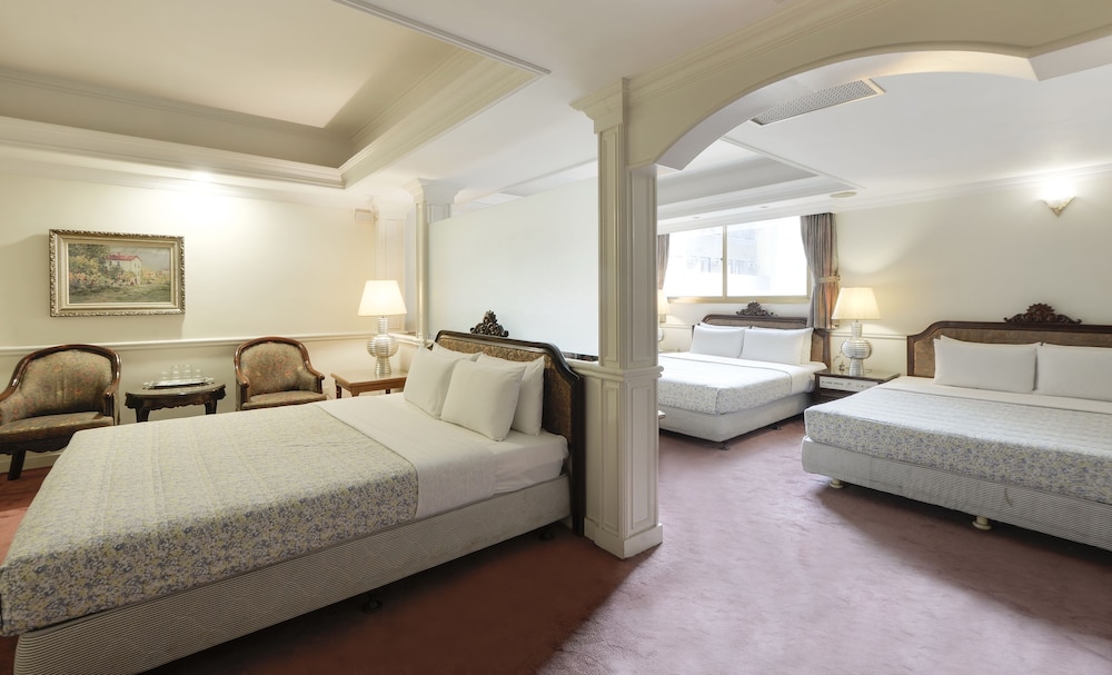Forbes Hotel 8/20