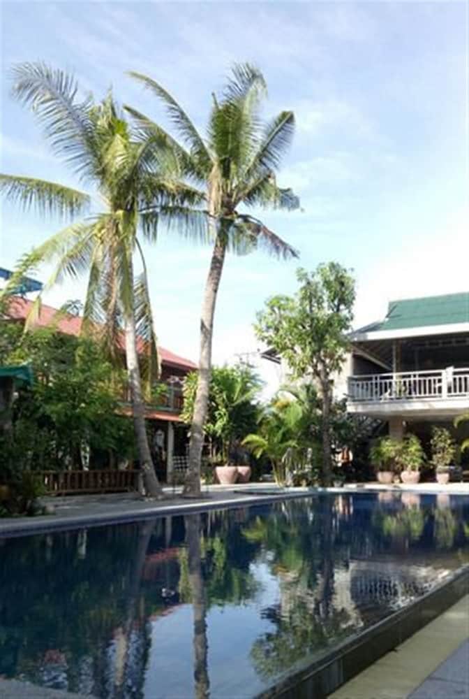 Samathi Lake Resort 6/48