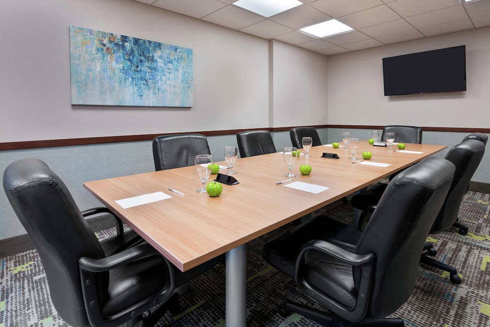 Hampton Inn South Plainfield - Piscataway 36/56