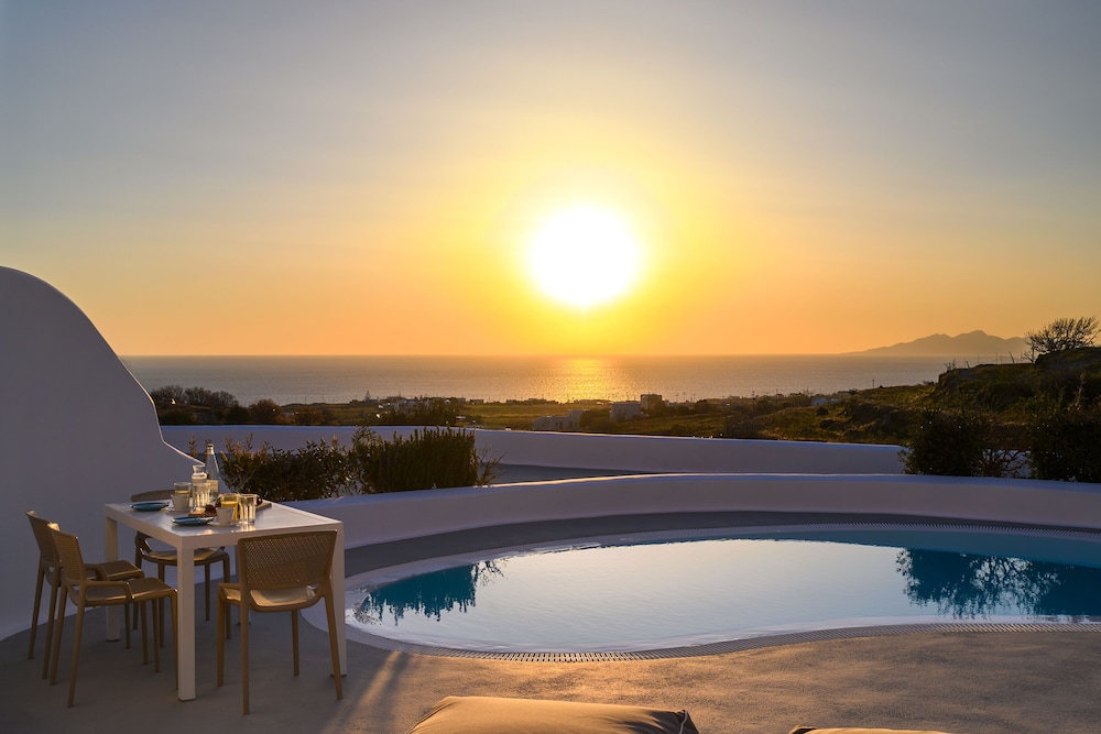 Este Luxury Suites 69/78