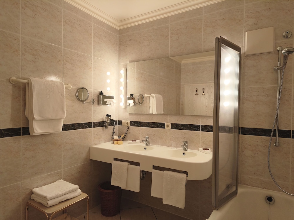 Goldener Anker Hotel 59/62