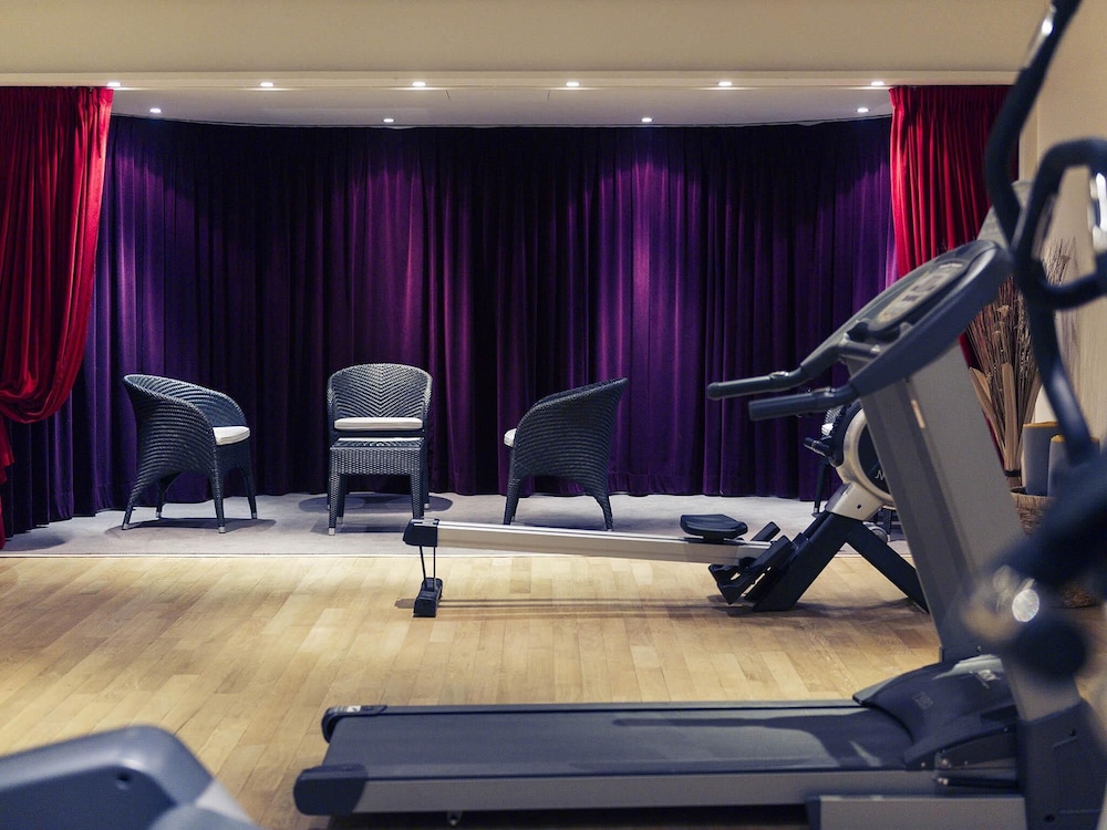 Mercure Maurepas Saint Quentin 41/70