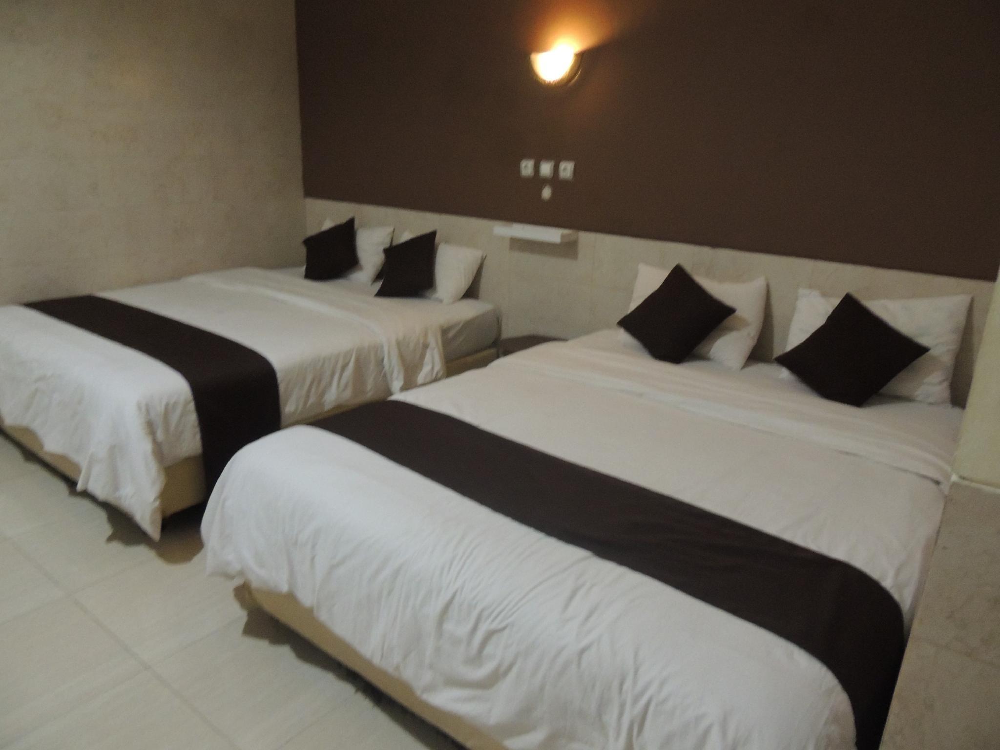 Hotel Safara 6/16