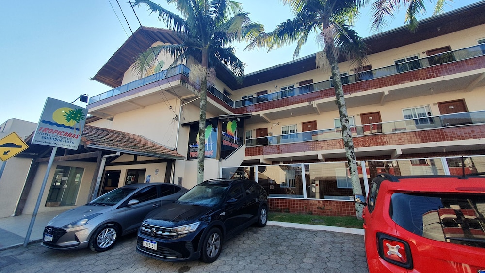 Tropicanas Apart Hotel 51/58