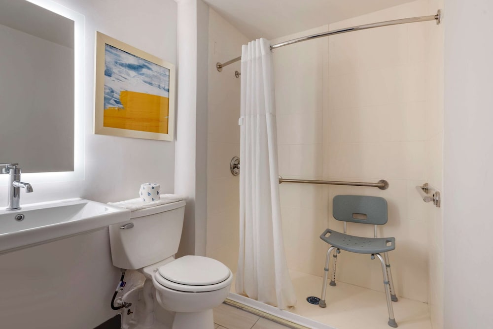 Comfort Inn Philadelphia International Airport West 17/44