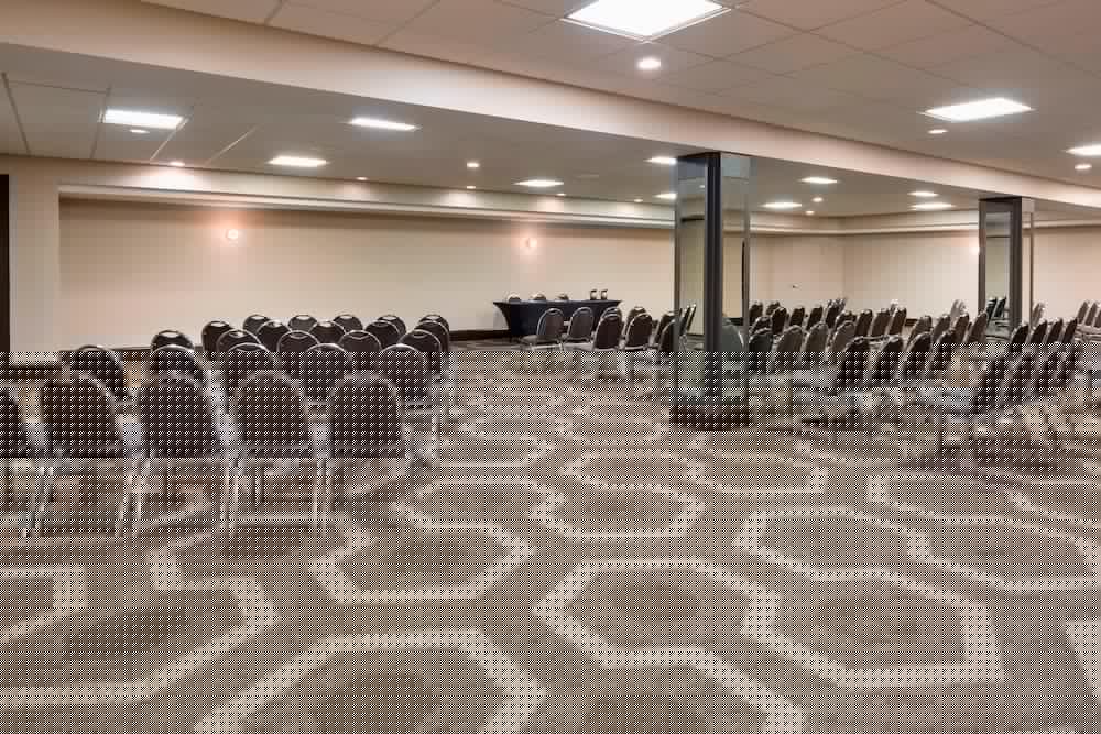 Royle Hotel Milwaukee Airport 28/64