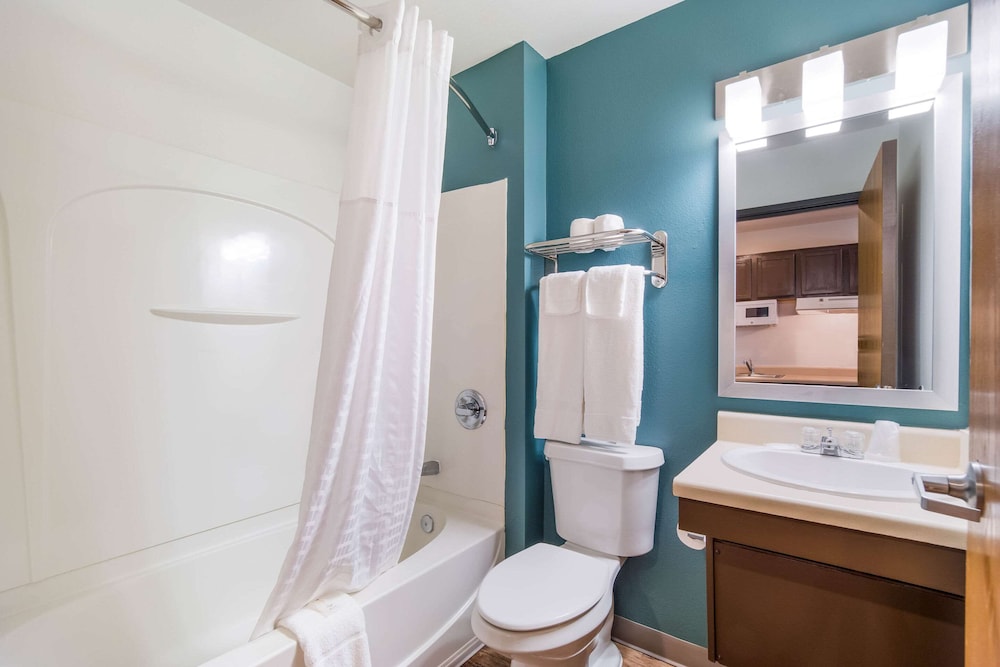 WoodSpring Suites North Charleston Airport I-526 23/32