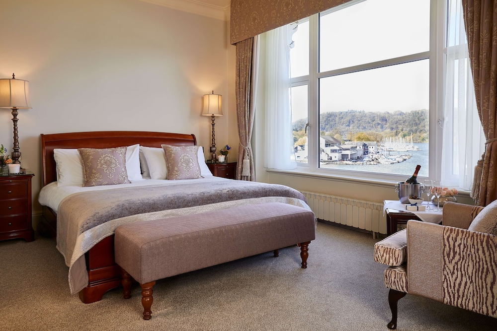Macdonald Old England Hotel And Spa 7/50